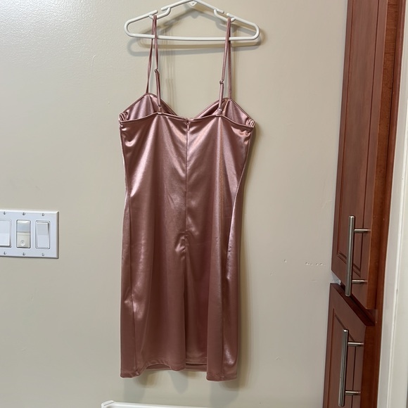 BRAND NEW- BLUSH PINK DRESS - Picture 7 of 10